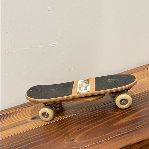 Rat Tailz Vintage Mini Rideable Skateboard Flip Out Tail Stale Fish - Picture 2 of 11